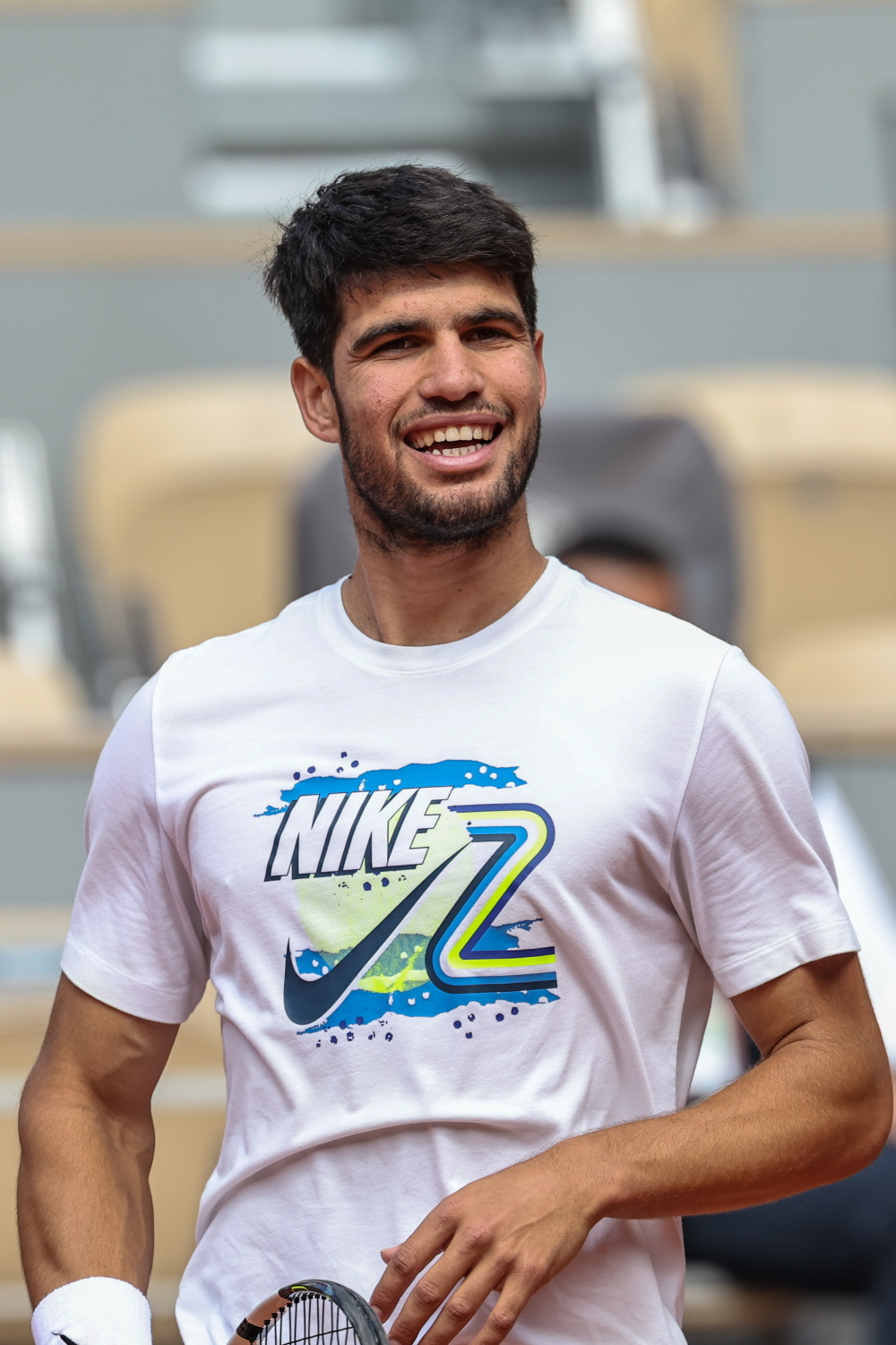 西班牙网球队强势意大利网球队，克耶高斯送出助攻的简单介绍