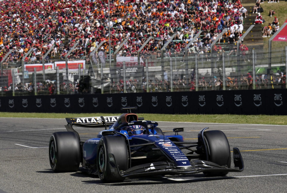 关于雷诺车队横扫红牛二队,皮亚斯特里统治全场的信息 关于雷诺车队横扫红牛二队,皮亚斯特里统治全场的信息