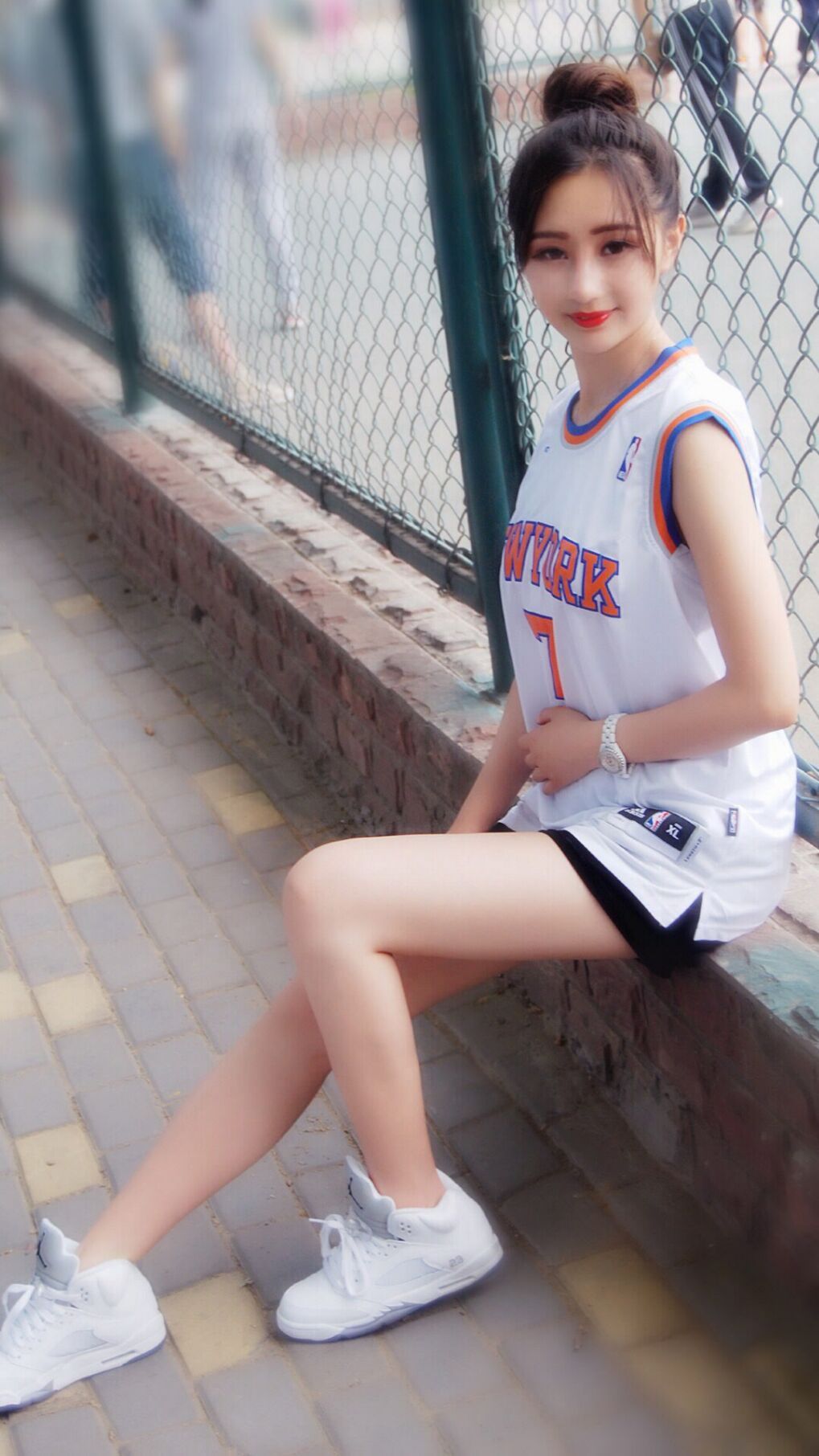 霍勒迪关键发挥定乾坤,老鹰主场轻取骑士迎连胜