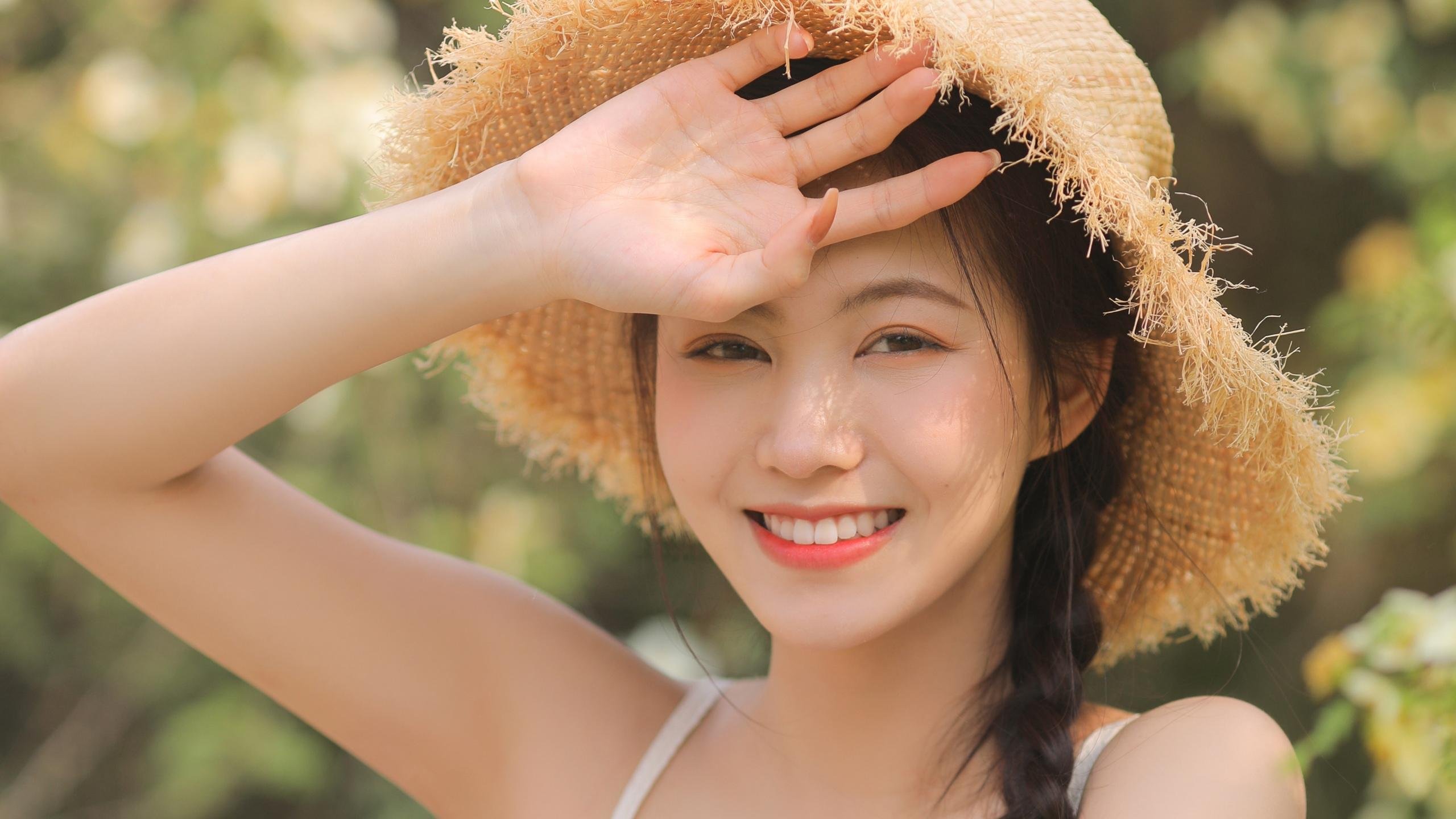 大心脏者,万物相通,从欧冠淘汰赛之夜,到利拉德的巨幕舞台 当足球与篮球的灯光聚焦于同一类灵魂—压力,是他们最熟悉的呼吸