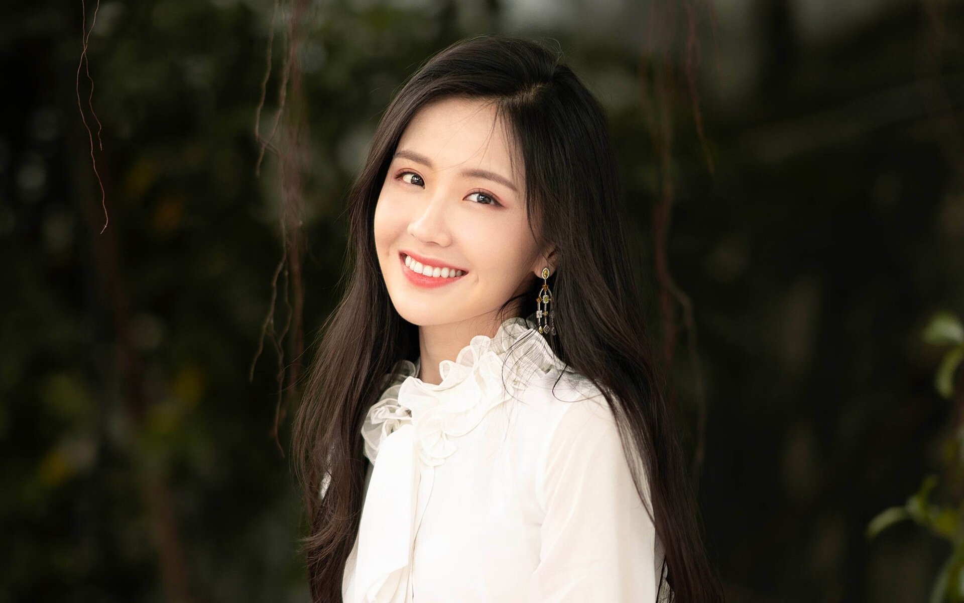 欧冠史上最疯狂的4分30秒，李刚仁亲手埋葬巴黎，改写亚洲球员史诗